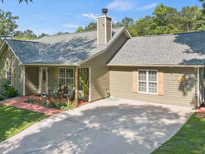 1038 Campbell Rd