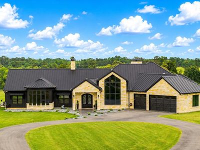8000 E County Road 212