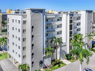 4361 Bay Beach Ln APT 424