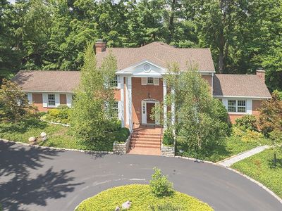220 Linden Dr