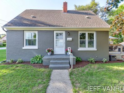 1270 Cedar St NE