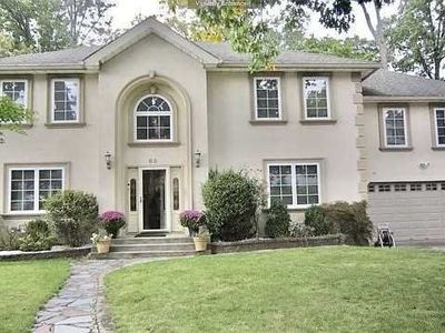 85 Circle Dr