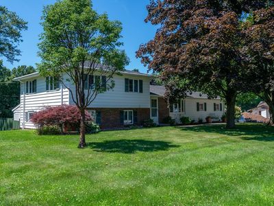 128 Thorncliff Rd