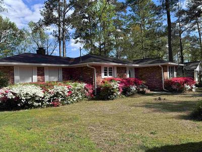 7604 Edgewater Dr