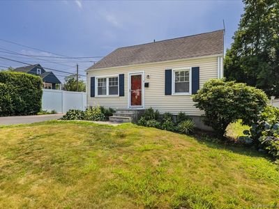 7 Melville Avenue