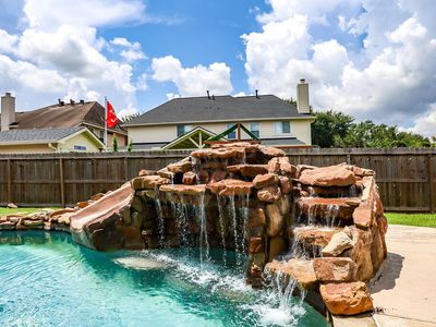 4302 Tree Line Dr