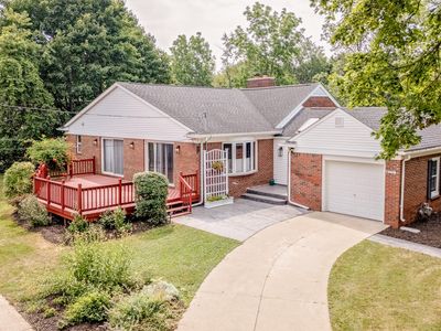 9772 Grosse Ile Pkwy