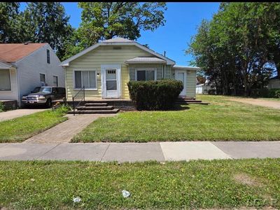 23785 Vance Ave