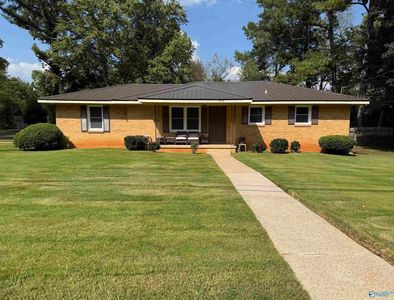 3116 Greenhill Dr NW