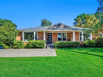 732 James Dr