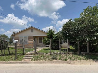 228 W Zaragosa St