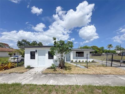 212 NW 28th Way