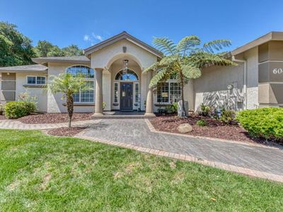6040 Sherry Lee Ln