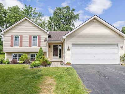 Property at 3337 Evergreen Cir, Walworth, NY