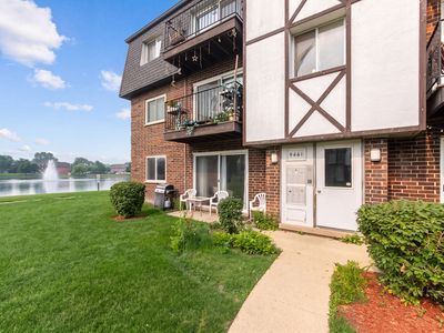 9461 Bay Colony Dr APT 1S