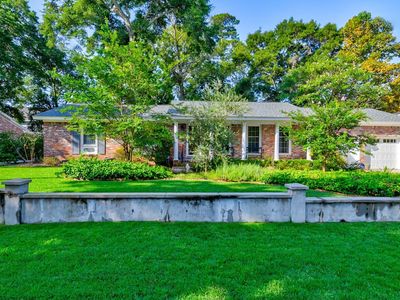 683 Highwood Cir