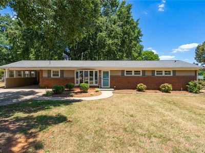 650 Highland Park Dr