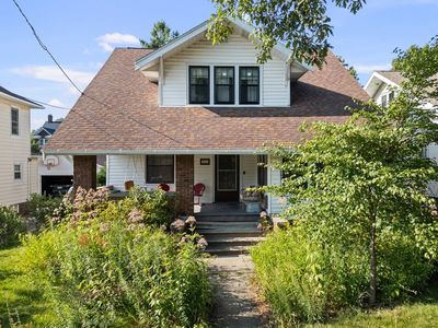 324 Roosevelt Ave