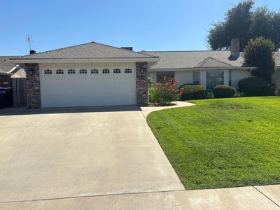 3637 E Center Court