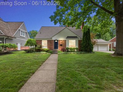 2260 W Lincoln Ave