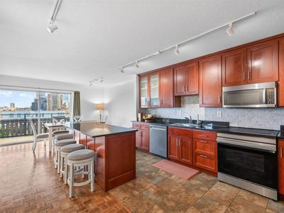 410 Groveland Ave APT 702