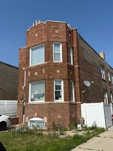 851 Wentworth Ave