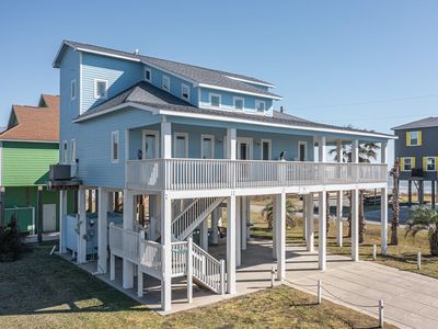 1325 Emerald Dr