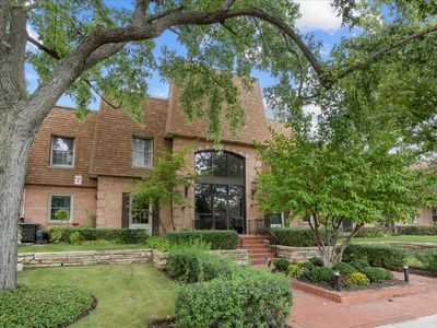 1230 Park Ave W APT 210
