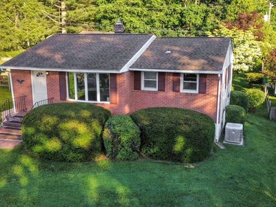 7 Greenridge Rd