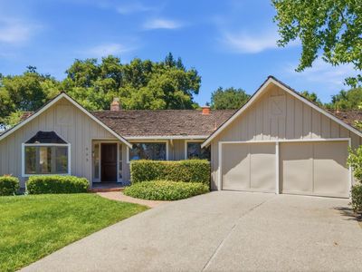 653 Rosewood Ct