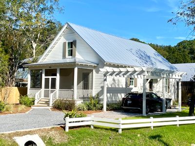 Property at 426 Morrison Ave, Pt Washington, FL