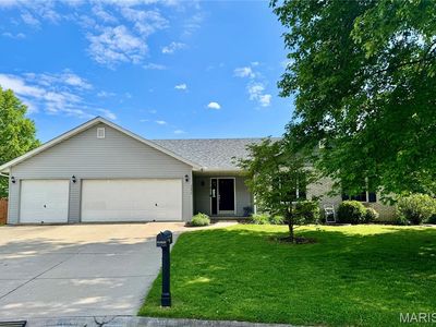 Property at 3292 Cedarspring Ct, Shiloh, IL