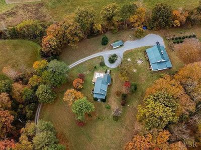 325 Old Roseland Rd
