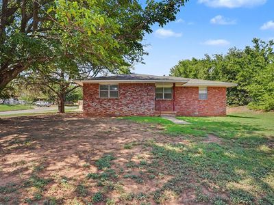 111 W Cedar Ave