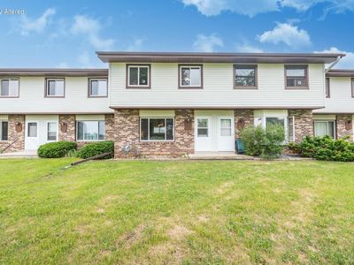 864 Kings COURT