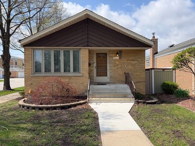 5258 S Mulligan Ave