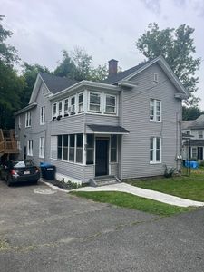89 Robbins Ave