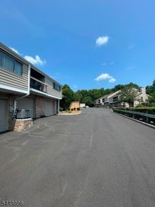 93 Overlook Dr