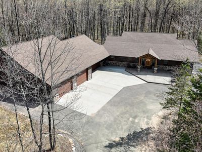 7010 Hiawatha Lake Rd