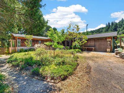 10560 Anderson Valley Way