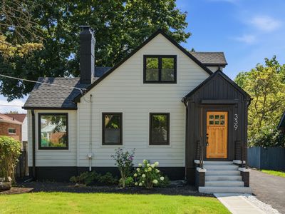 339 Prairie Ave