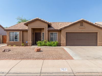 757 E Wildhorse Dr