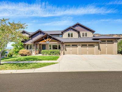 123 Monterey Dr