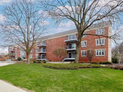 13335 Watertown Plank ROAD #303