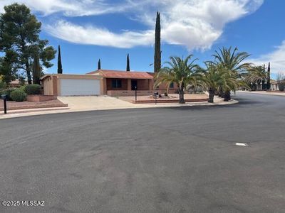 132 E La Espina