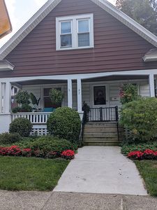 27 Gibson St