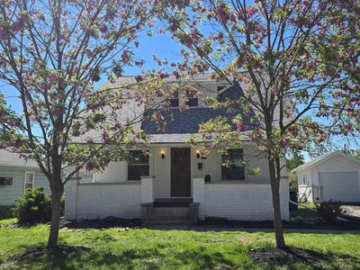 2907 McArthur Dr