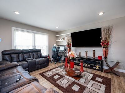 4609 Pineview Dr NE