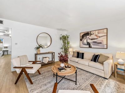 1030 Robinson Ave Unit 215