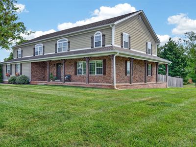 627 Farmer Ln